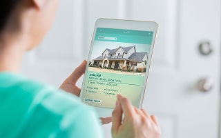 How Should Sellers Price Their Homes to Attract Buyers While Maximizing Value in North Carolina?